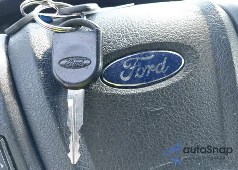 2016 Ford Expedition Xlt z USA, uszkodzony, nr VIN 1FMJU1JT1GEF52395